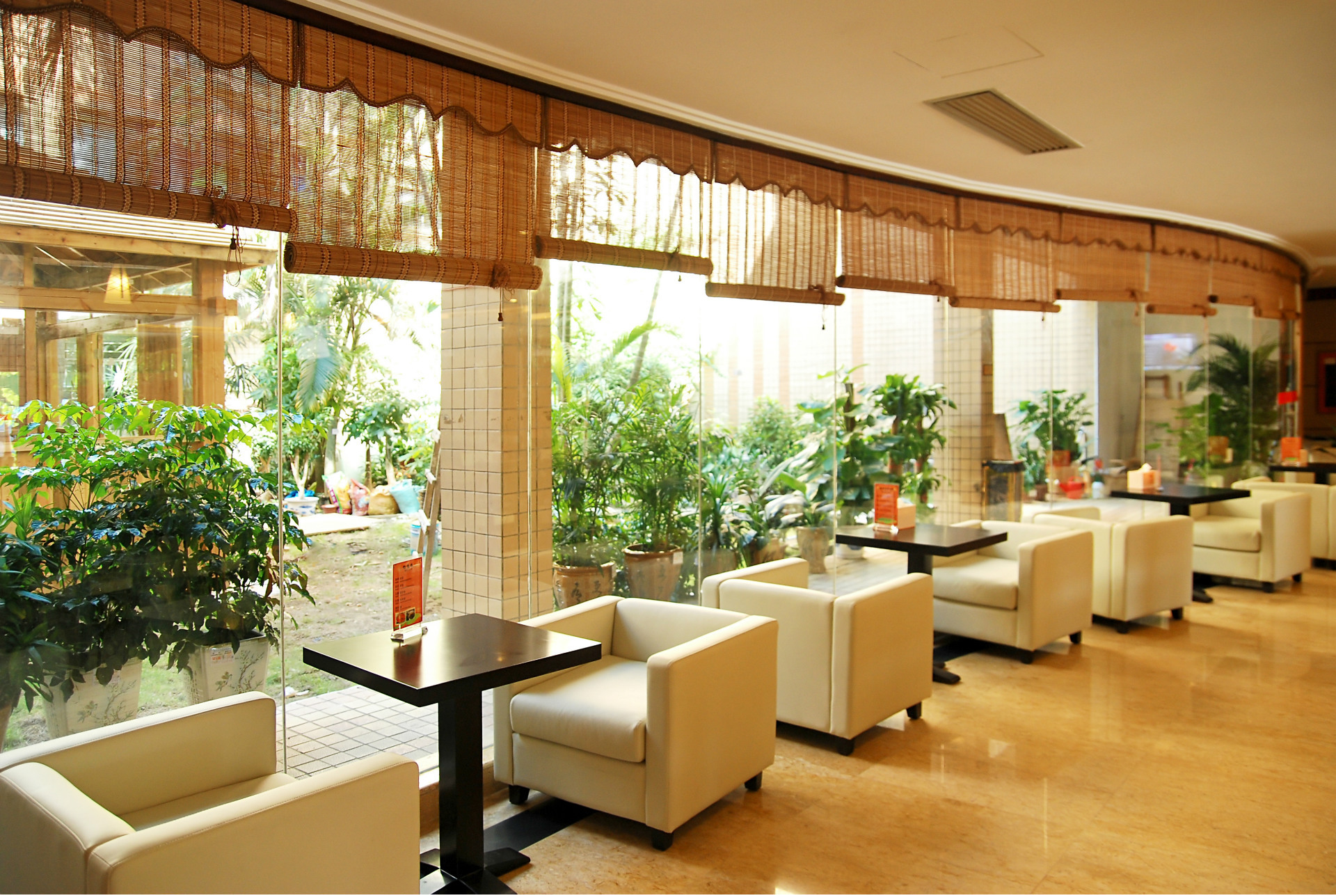 冠廚商用廚房設(shè)備帶您了解，開西餐廳需要哪些廚房設(shè)備？